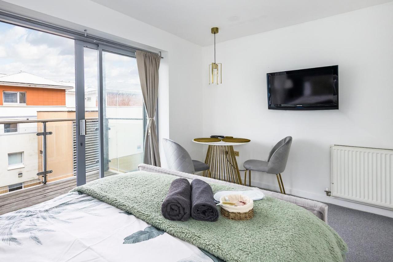 Bow Wharf Apartments London Exteriör bild